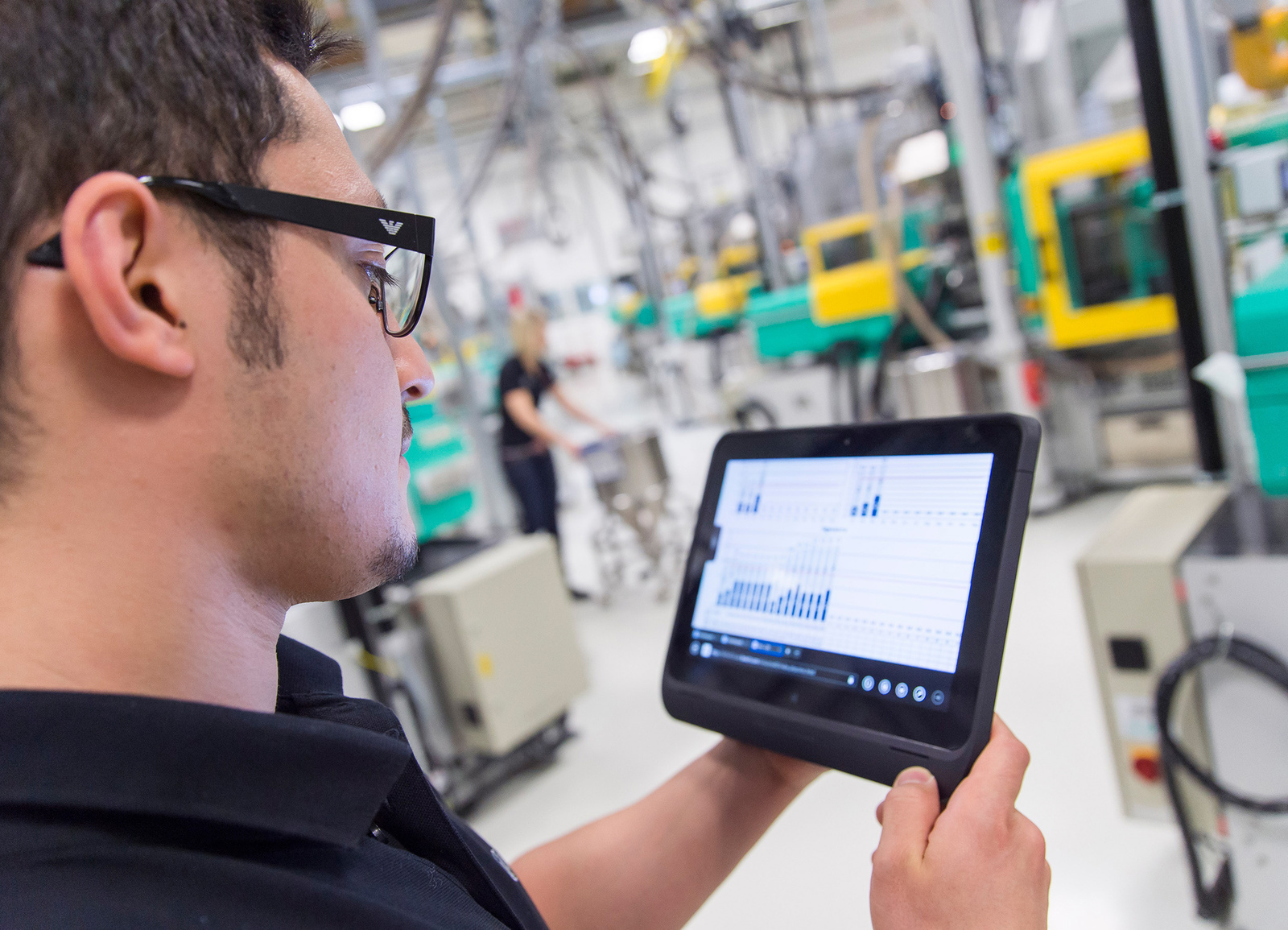 Industry 4.0 at Bosch – connected manufacturing