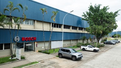A unidade é referência na produção de sistemas de direção para veículos comercia ...
