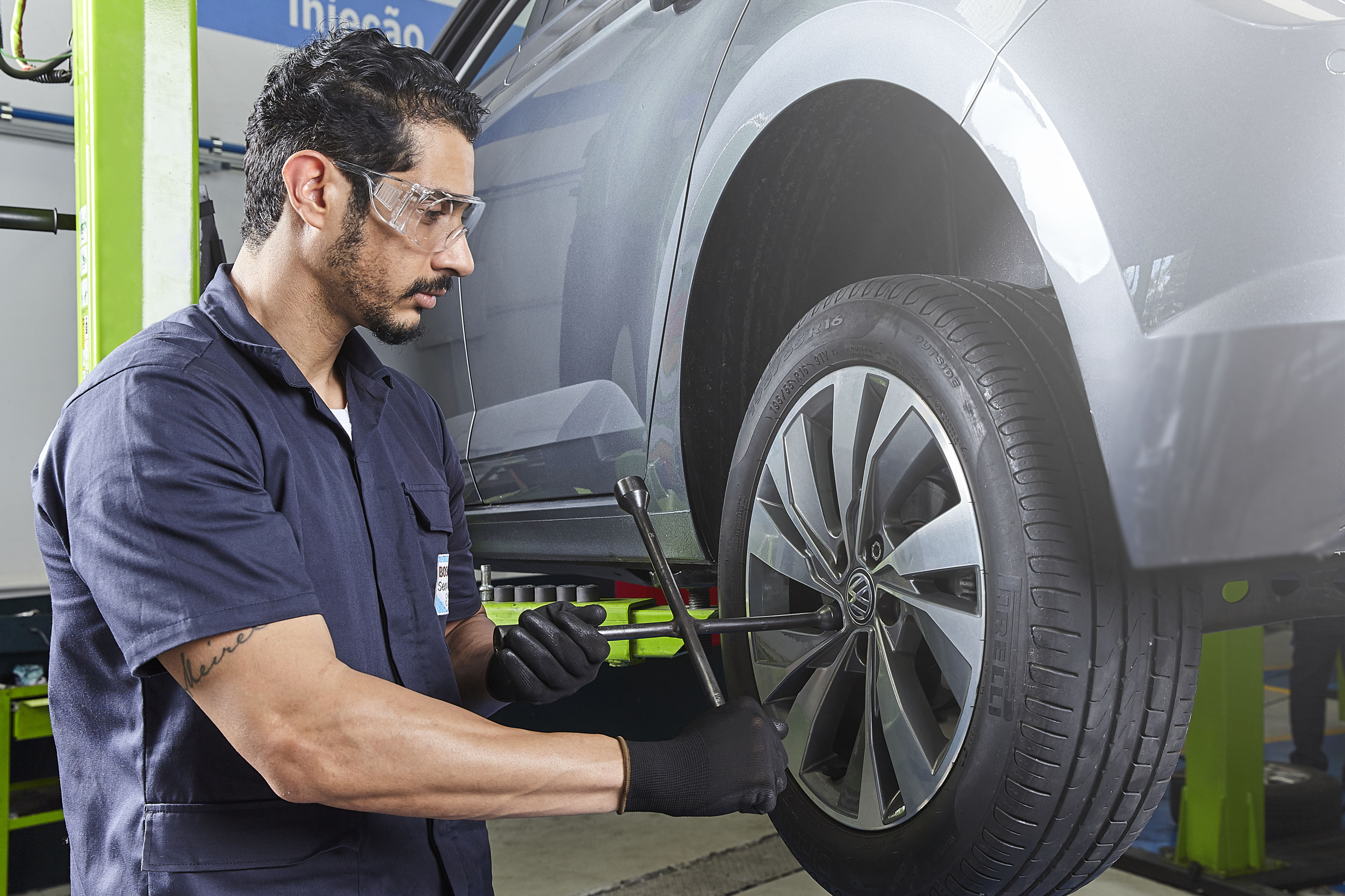 Credenciados Bosch poderão comprar pneus nos 110 pontos de revenda Pirelli espalhados por todo Brasil