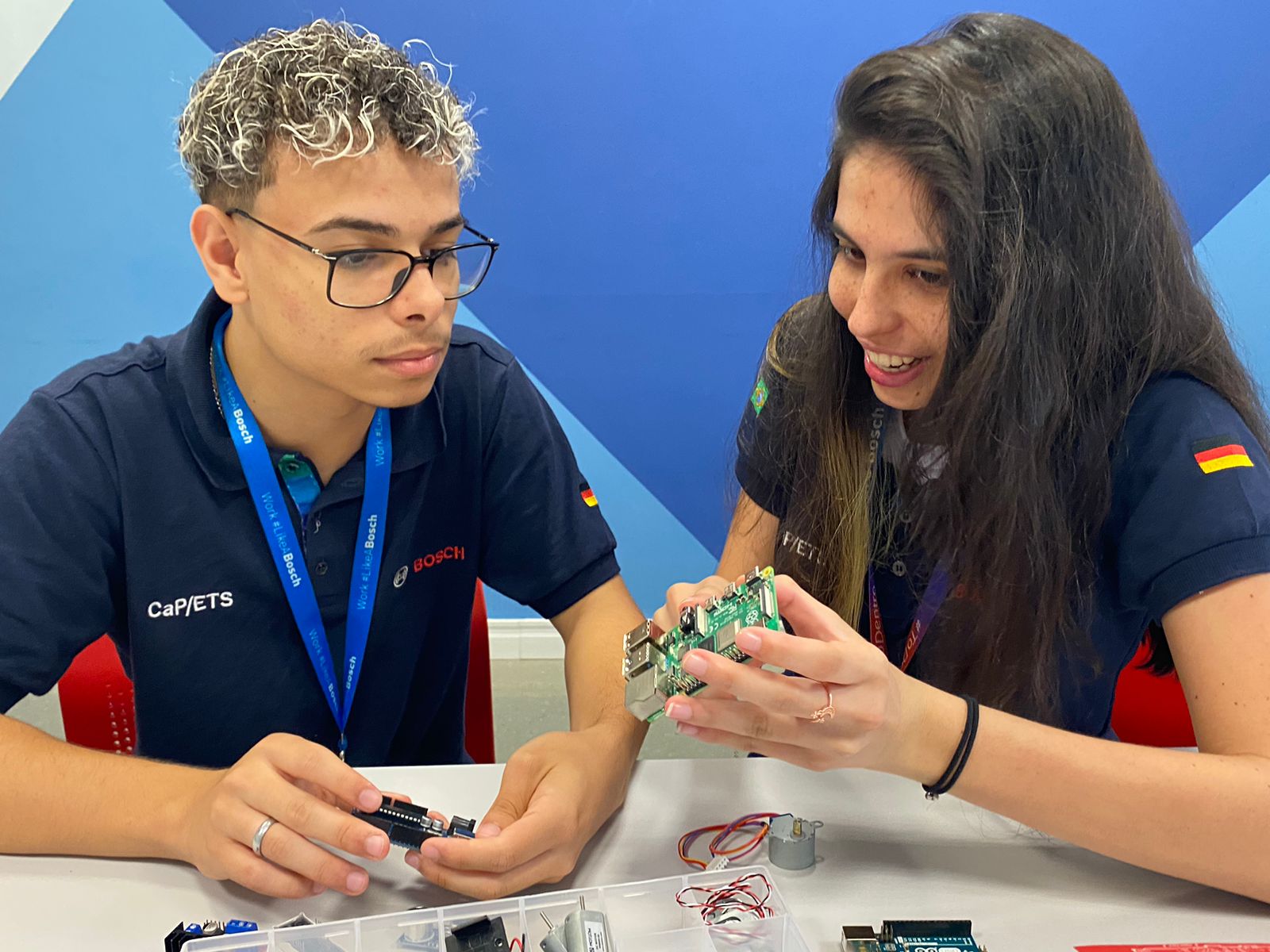 Academia de Talentos Digitais oferece aos jovens o desenvolvimento de competências e habilidades, com foco em indústria 4.0, programação, automação e digitalização