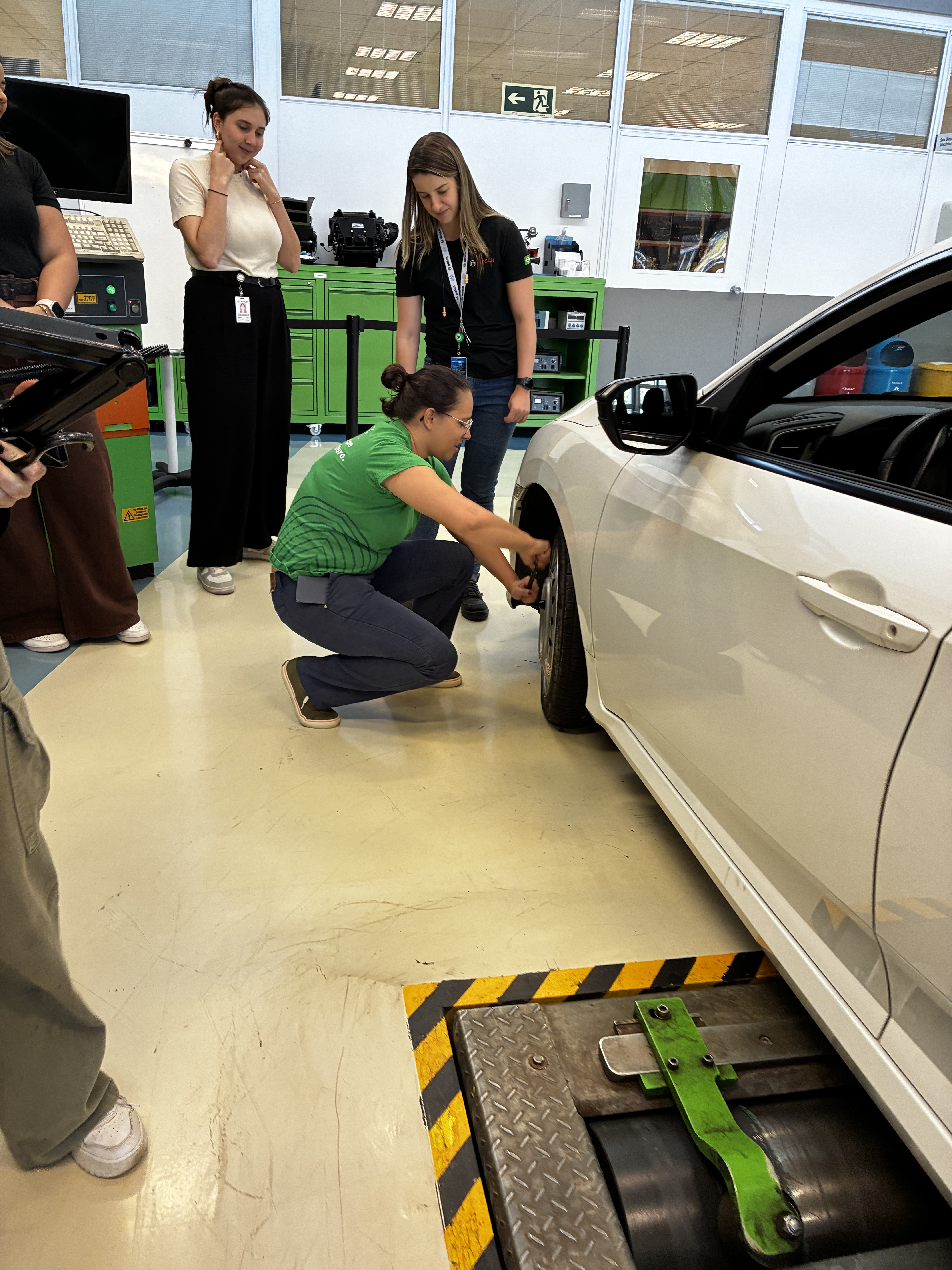 O treinamento também inclui recomendações sobre itens de segurança e dicas de condução para situações do cotidiano e emergências