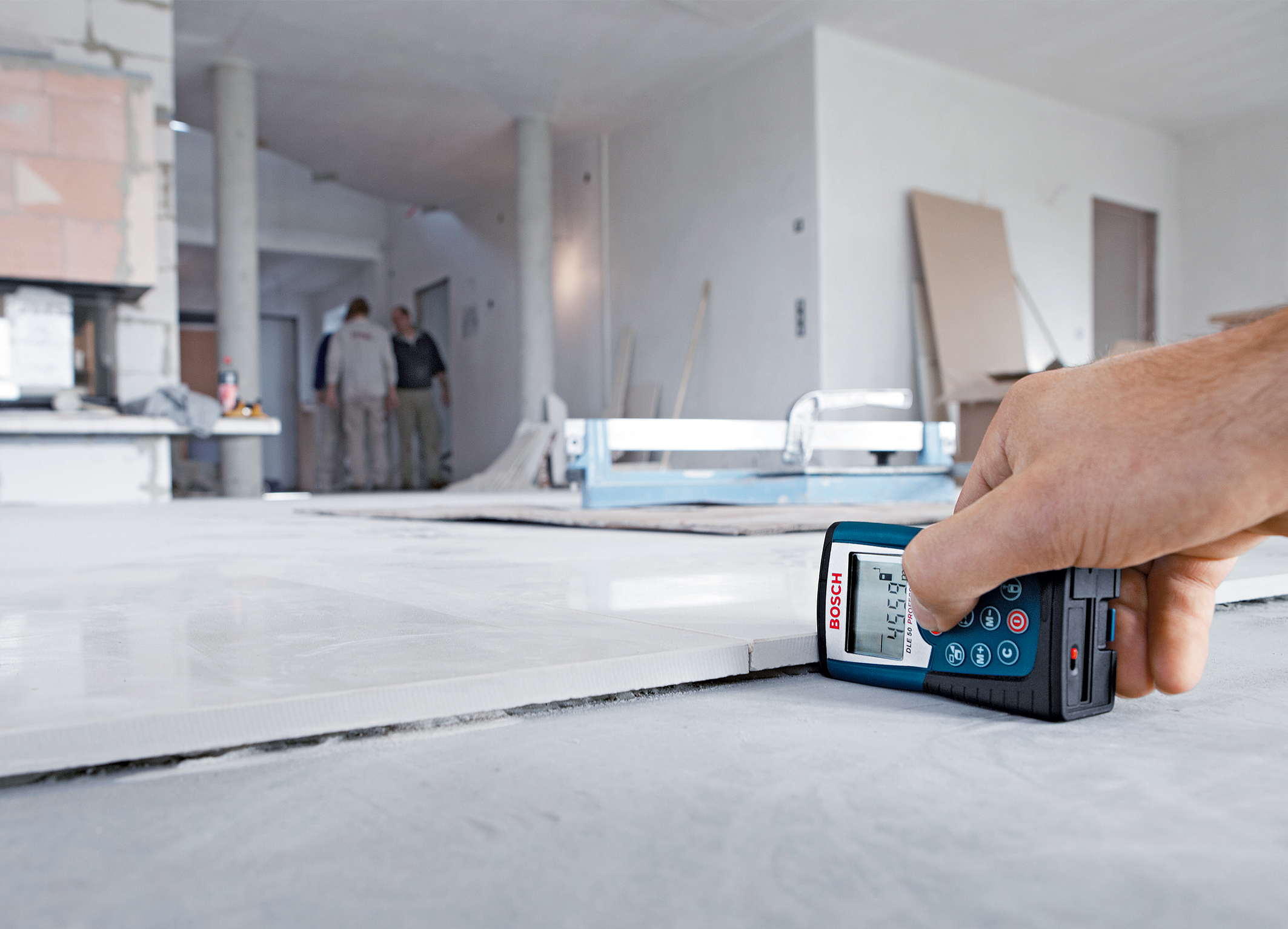 30 anos de ferramentas de medição da Bosch: salto evolutivo em 2006 ‒ a menor medição a laser do mundo no mercado