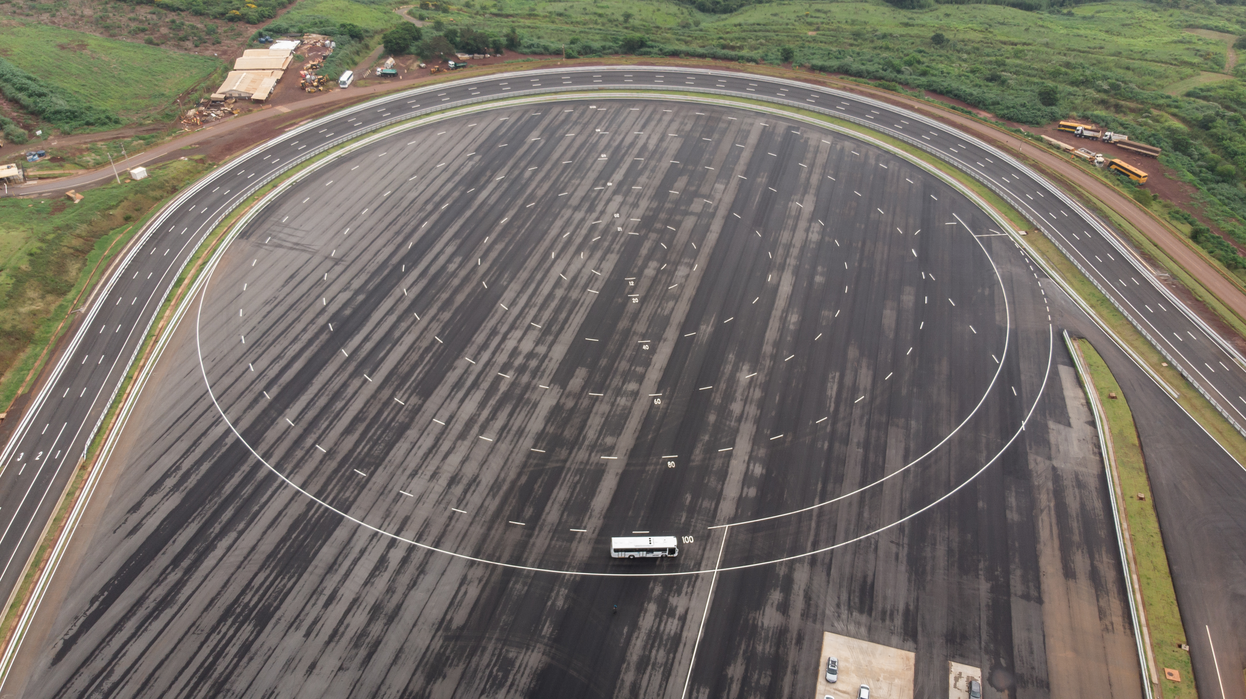 Mercedes-Benz e Bosch concluem obras do Centro de Testes Veiculares de Iracemápolis