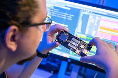 Bosch tvoří společnost s dodavatelem syntetických diamantů Element Six