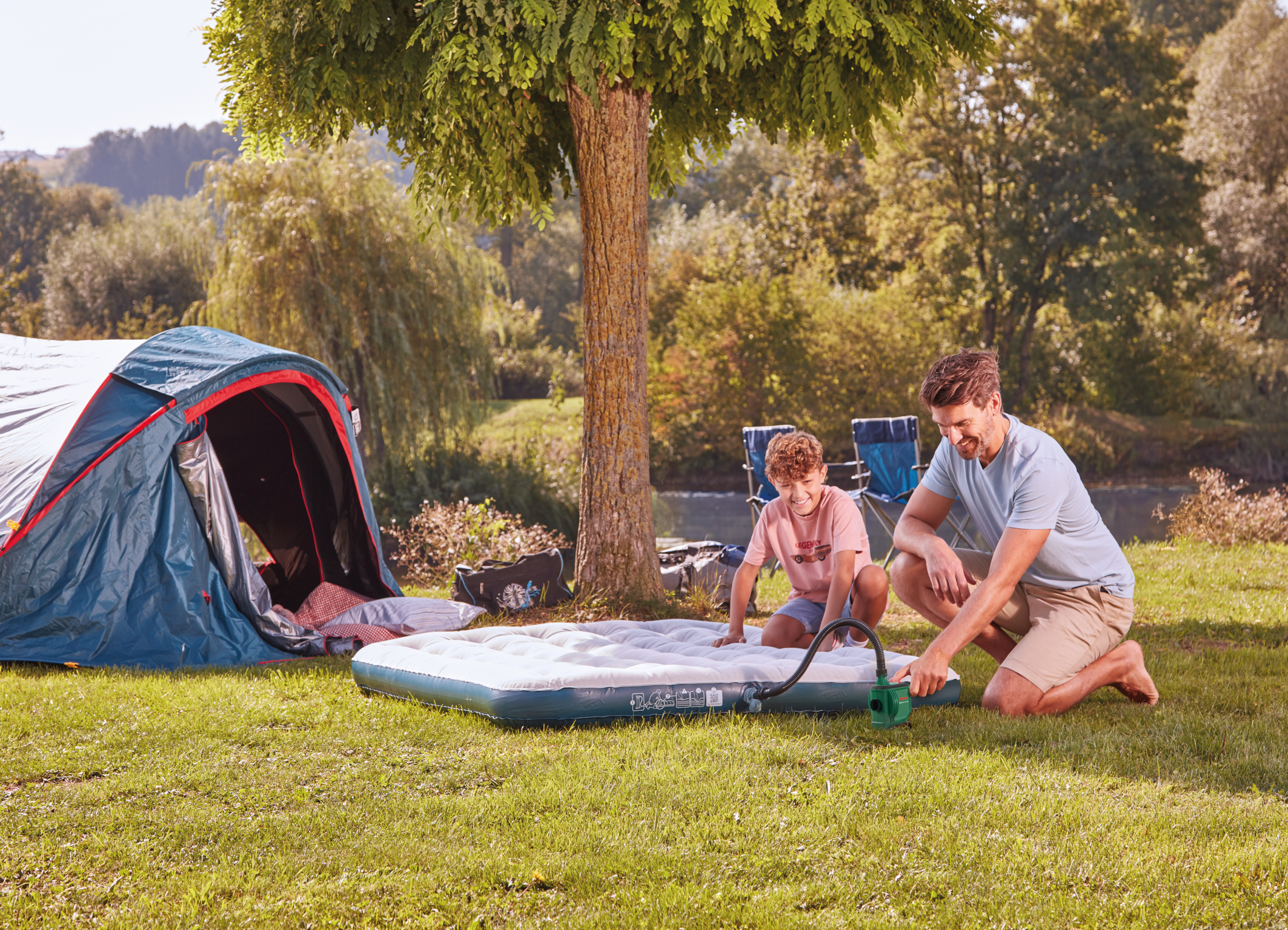 Bosch EasyInflate 18V-500 pre veľkoobjemové predmety na voľný čas: Praktická hadica na pohodlné nafukovanie