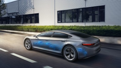 CES-Weltpremiere: Bosch vereint Infotainment- und Fahrerassistenzfunktionen auf  ...