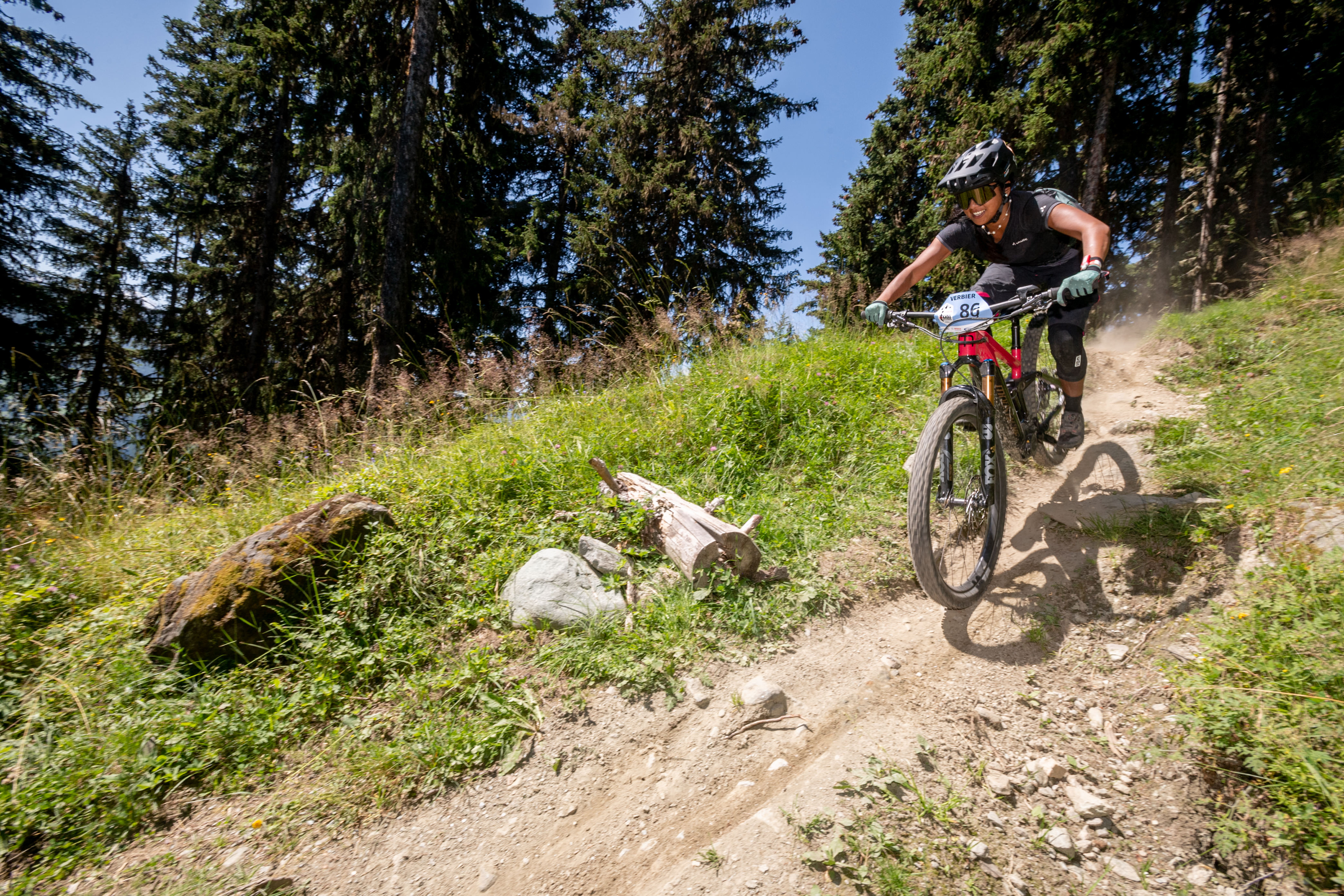 Die Bosch eMTB-Challenge supported by Trek setzt sich aus insgesamt sechs Stopps mit Trails zusammen, die den Teilnehmer*innen einiges abverlangen.