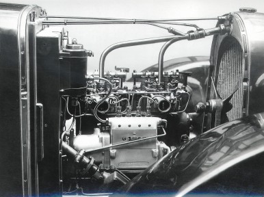 Testing the first Bosch diesel injection pump in a car (brand Stoewer), 1927