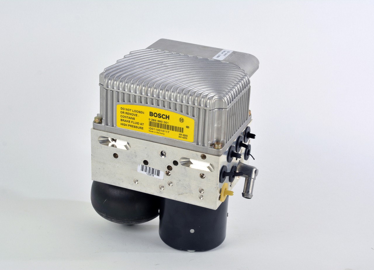 Sensotronic Brake Control, 2001 Bosch Media Service