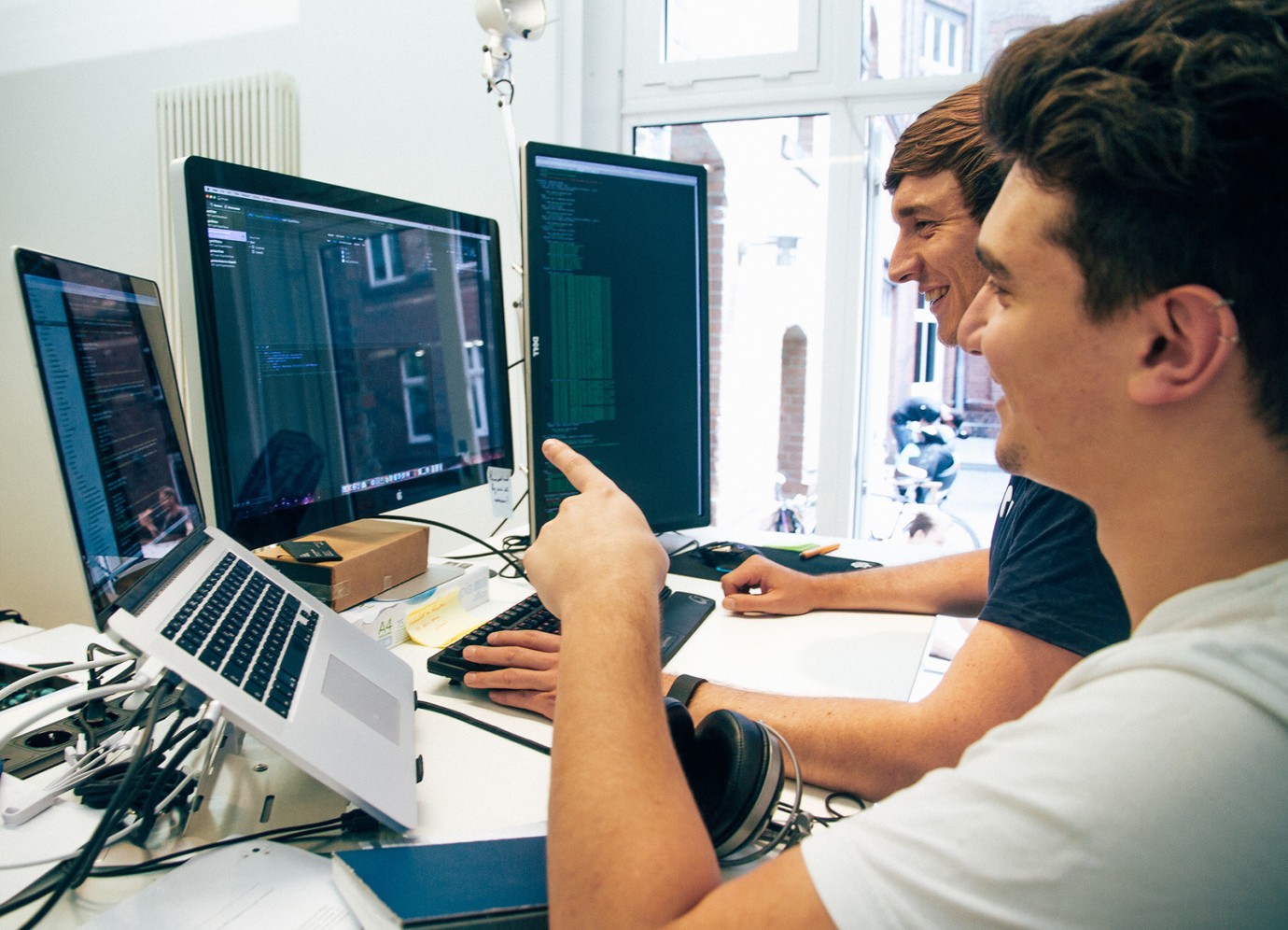 Инвестиции и инновации. Node js developer. Flutter framework. Buildfire. Обучение node js.