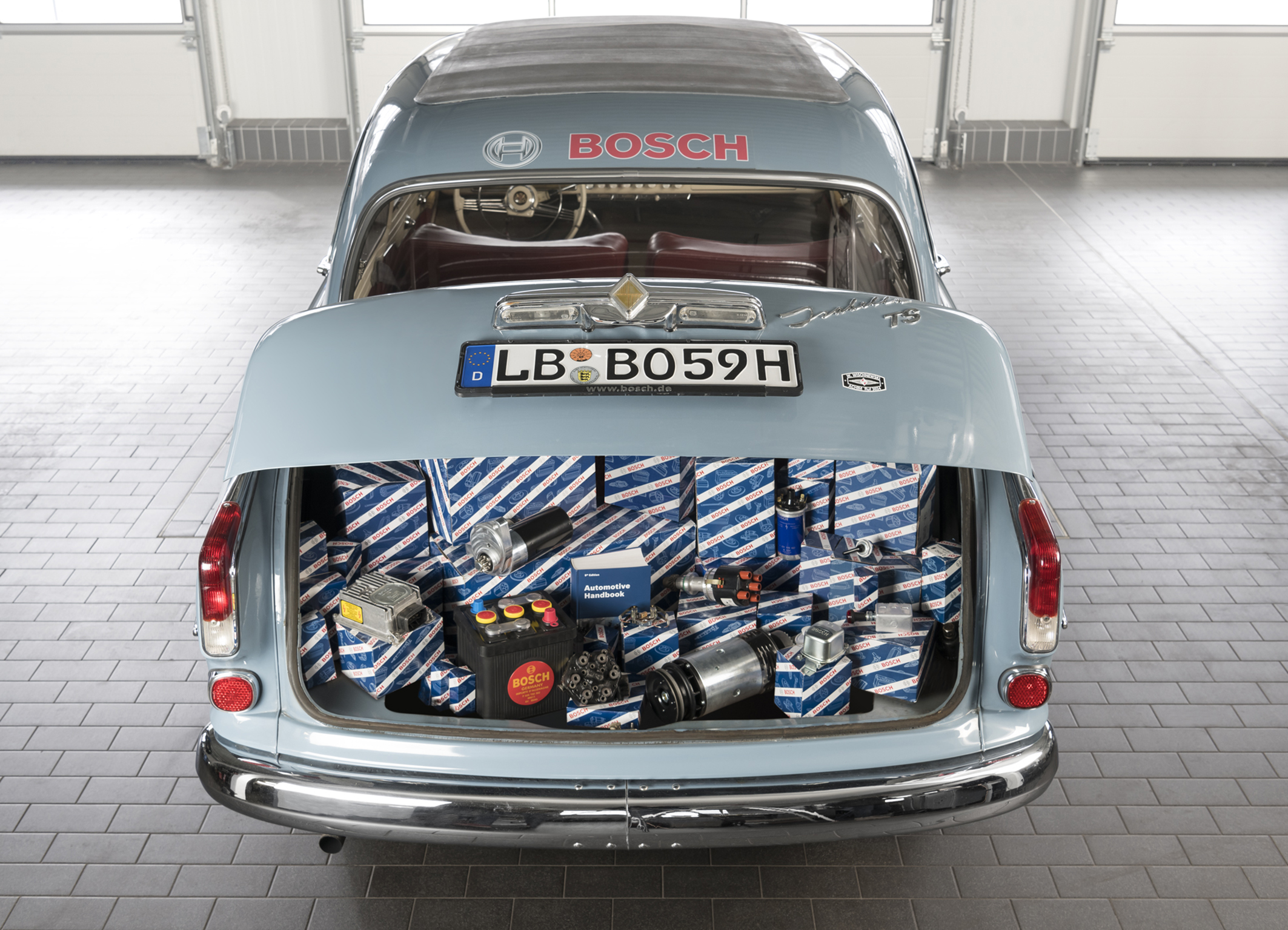 Bosch Classic ensures sustainable spare-parts supply for modern-era classic and classic cars