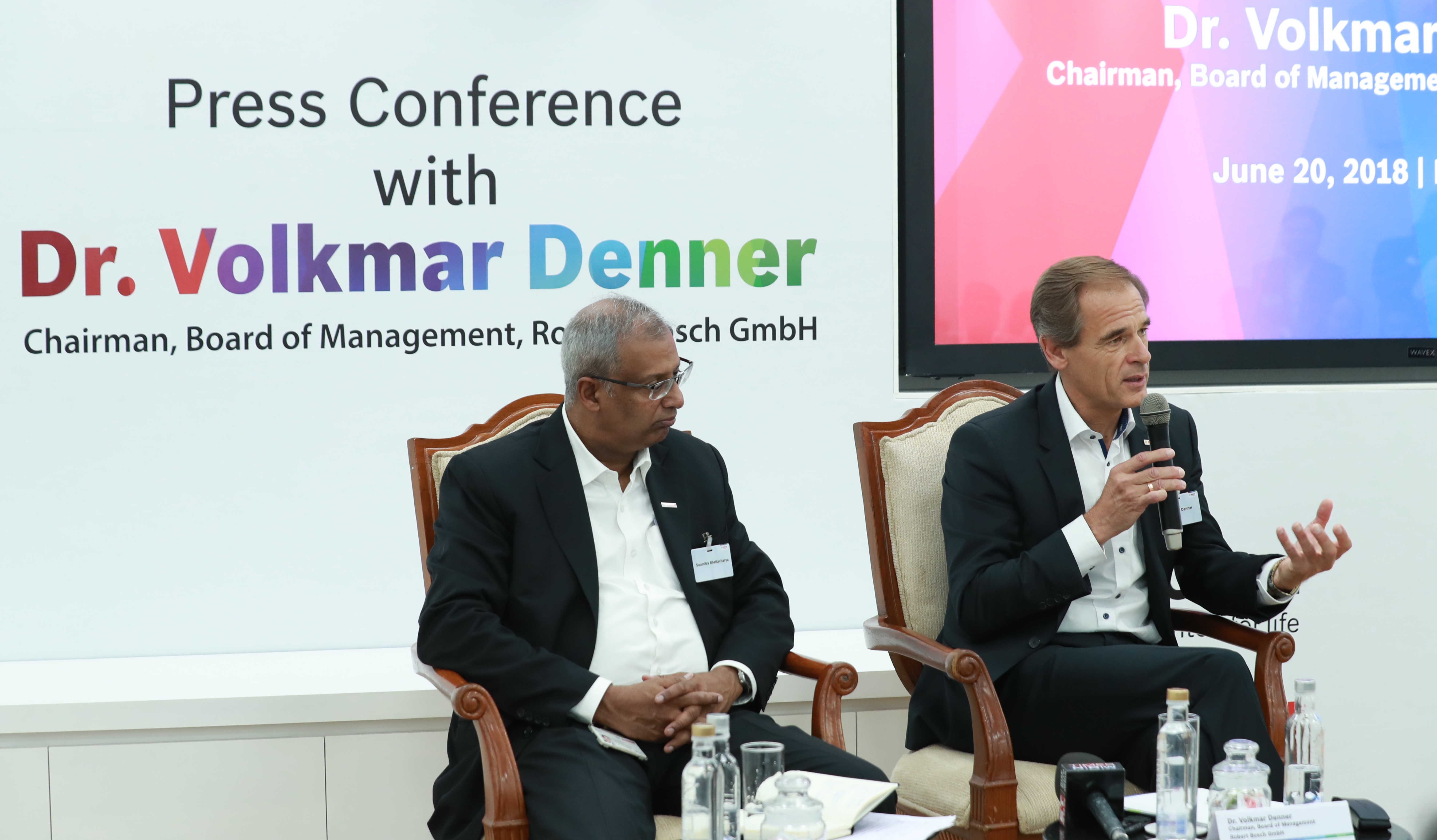 Bosch CEO Dr. Volkmar Denner and Mr. Soumitra Bhattacharya, president of Bosch India  