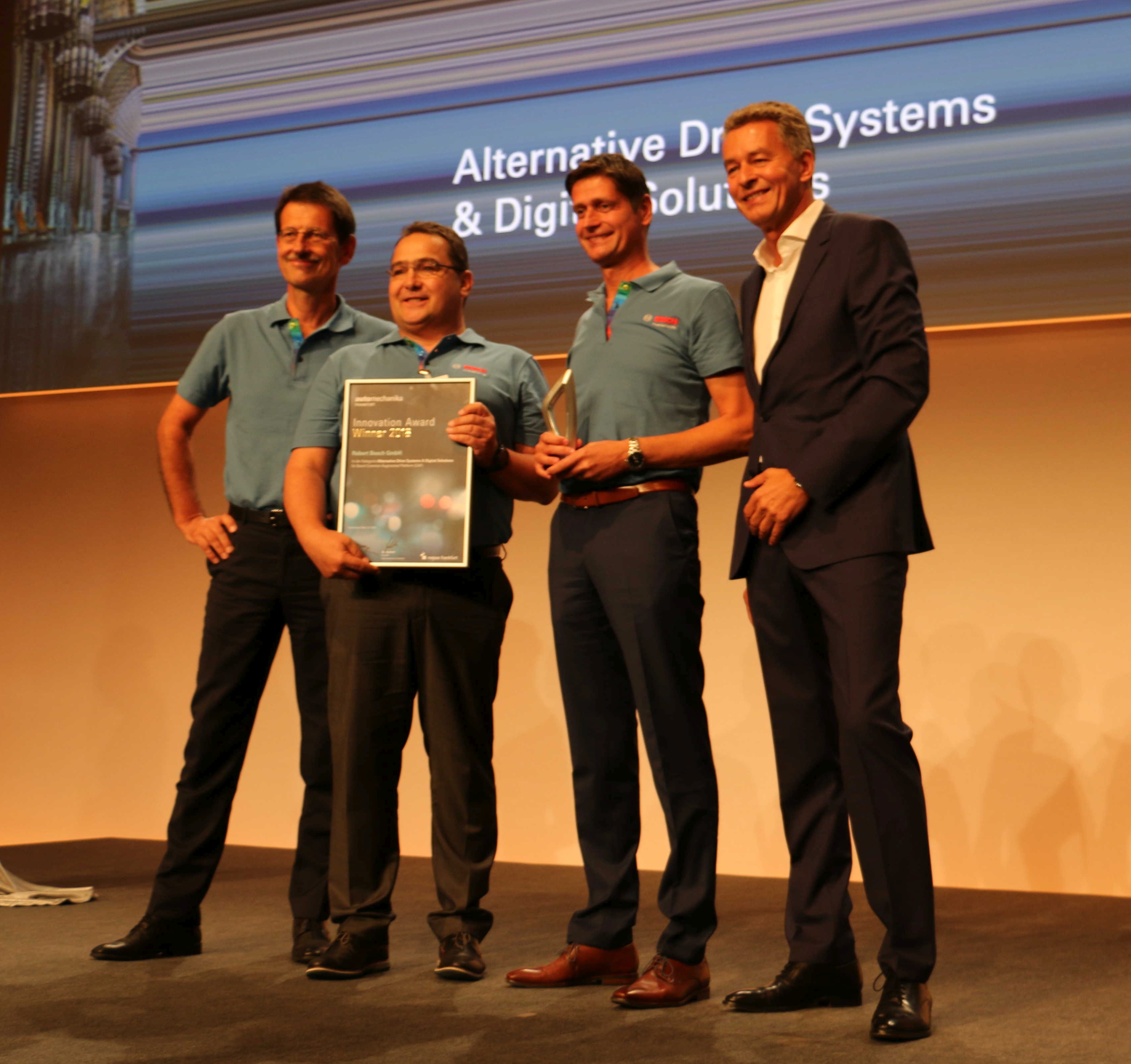 Bosch wins Automechanika Innovation Award for Augmented Reality application at technical trainings