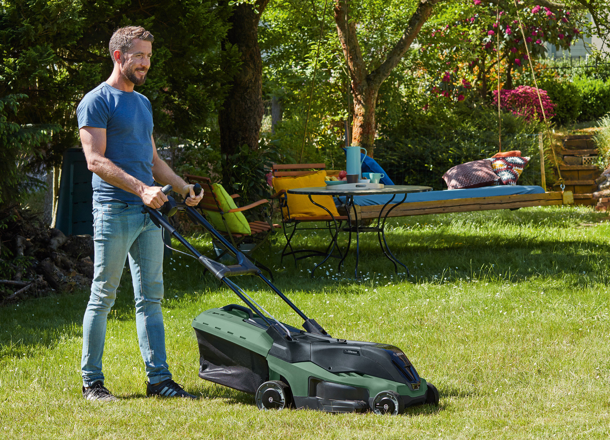 Stress-free lawn care now cordless too: The new ProSilence Rotak series from Bosch