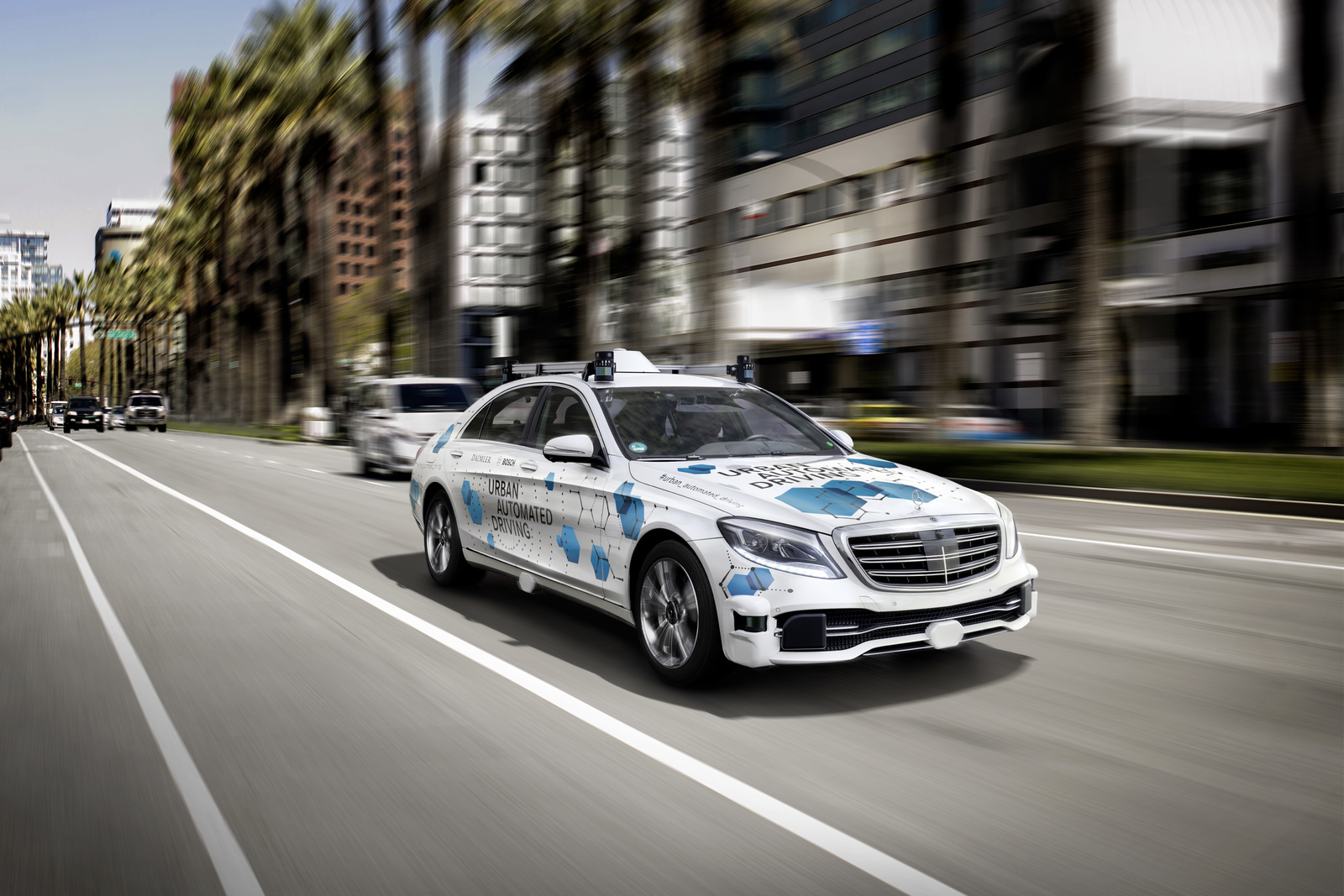 Sustainable mobility: Bosch and Daimler offer automated driving service