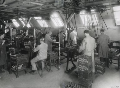 Produktion von Bosch-Ankern im Werk Stuttgart, 1926