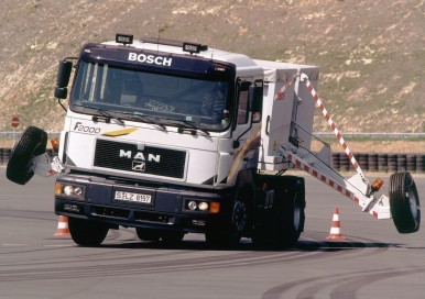 Bosch-ESP-Test auf der Teststrecke Boxberg, 2001 