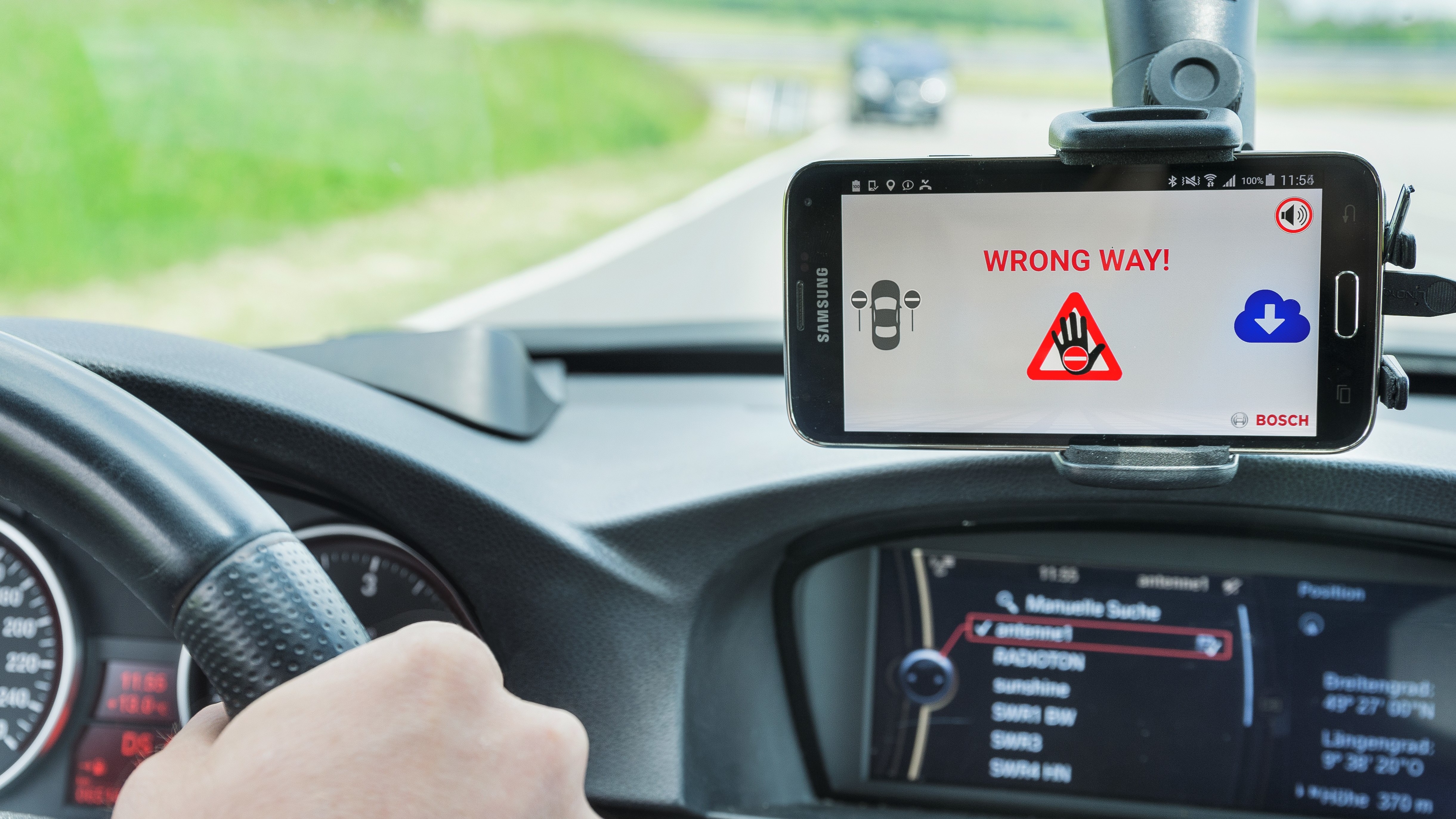 Cloud-based wrong-way driver warning from Bosch 