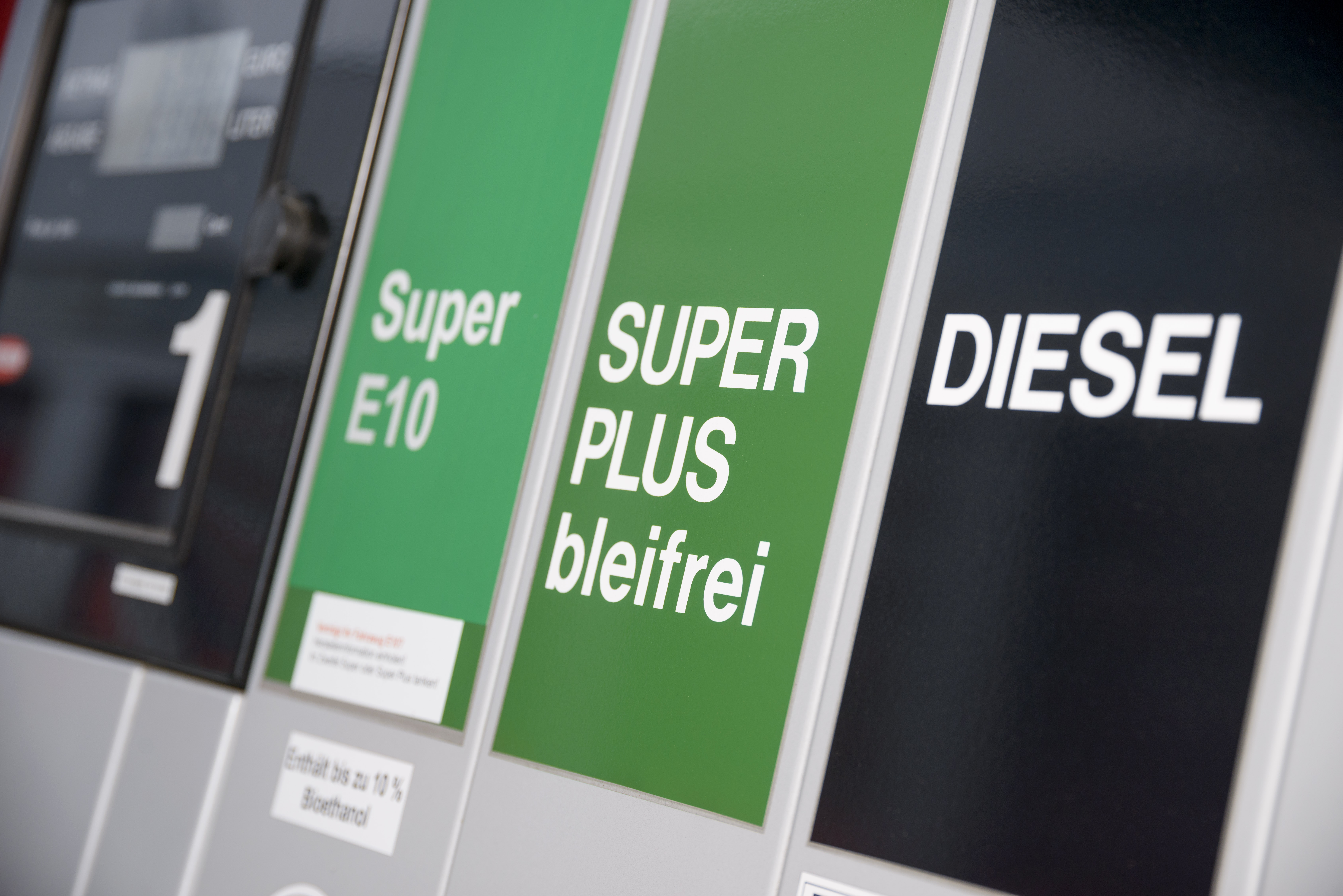 One reason for renewable synthetic fuels: Costs