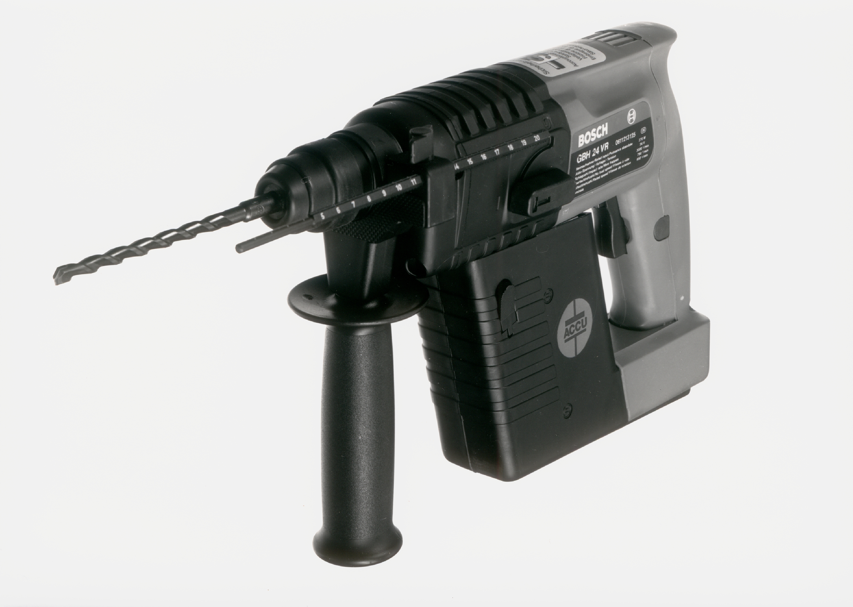 50 years of battery competence at Bosch Power Tools: First professional cordless hammer drill in the world 