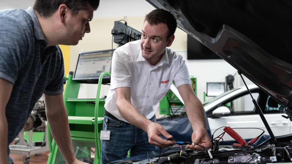 Expanded and updated range of Bosch service trainings for automotive in 2020 Bosch