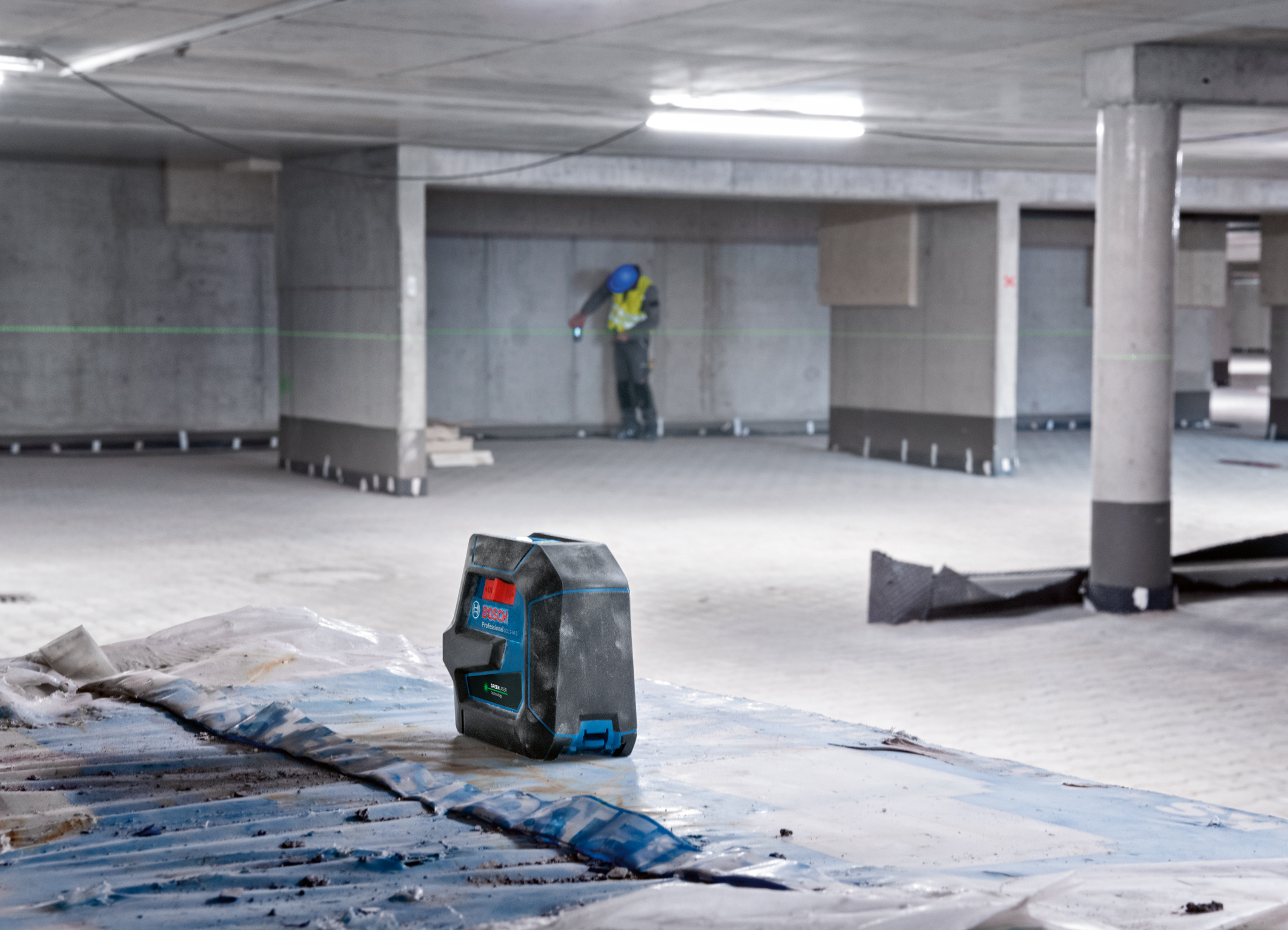 For versatile tasks in interior fitting: Combi laser GCL 2-50 G Professional from Bosch for professionals