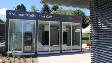 Bosch opens hydrogen-compatible fuel cell pilot installation at Wernau plant 