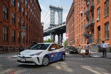 Aclimas Fahrzeug misst die Lufftqualität in Brooklyn, New York City