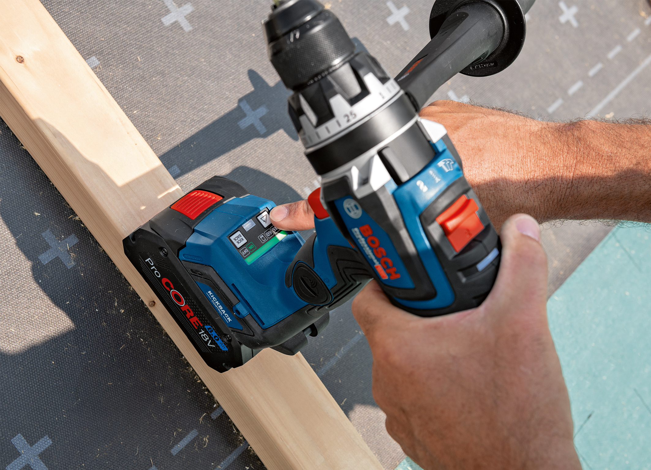 More control than ever due to user interface and connectivity: First Biturbo drill drivers from Bosch for pros