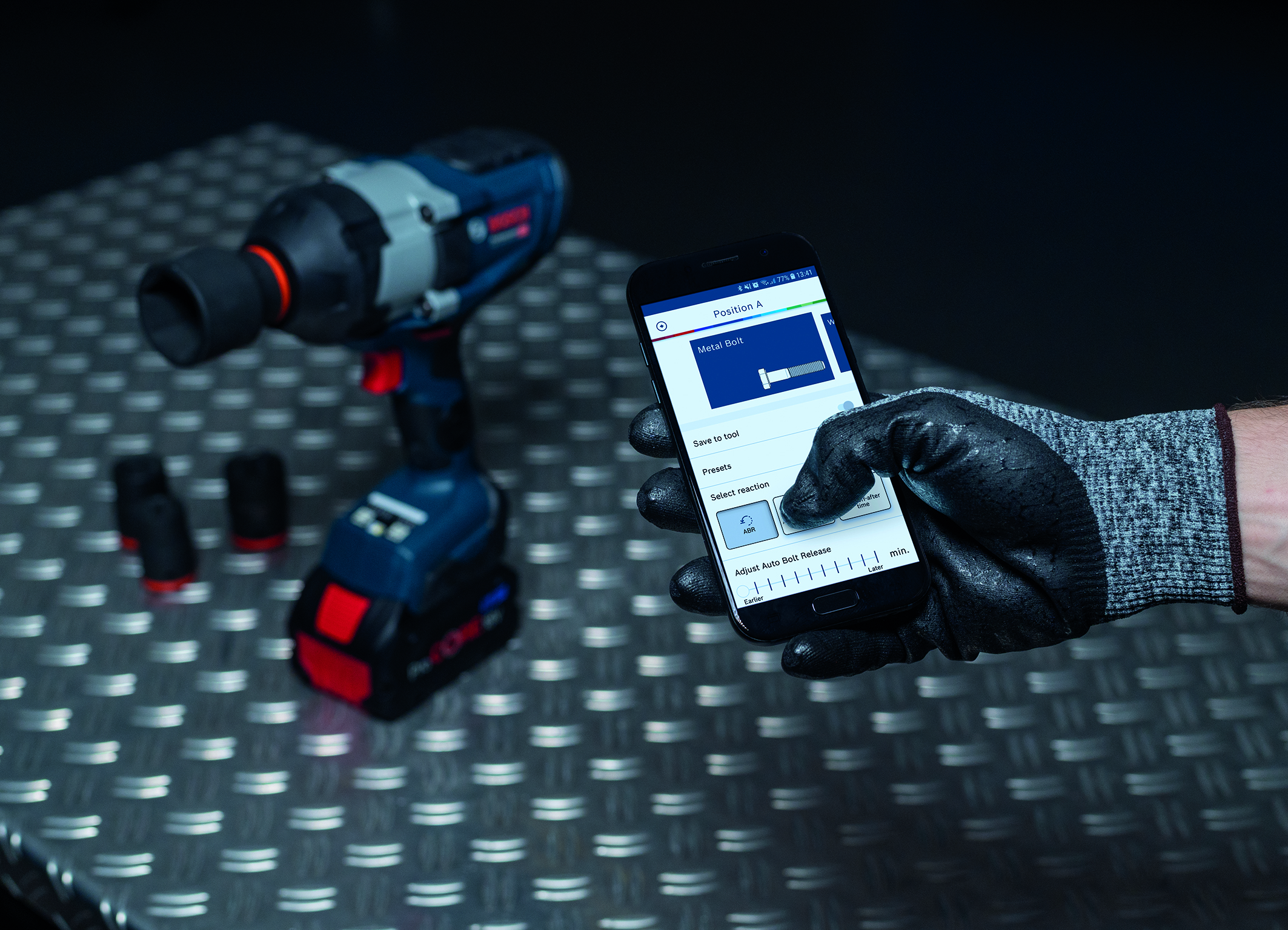 Added value via app: Biturbo impact wrenches from Bosch for pros 