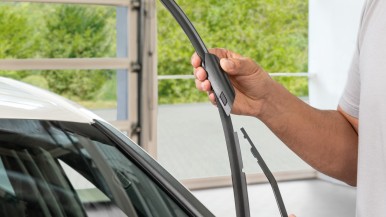 Evolved Bosch Aerotwin wiper with robust wiper rubber and AeroClip