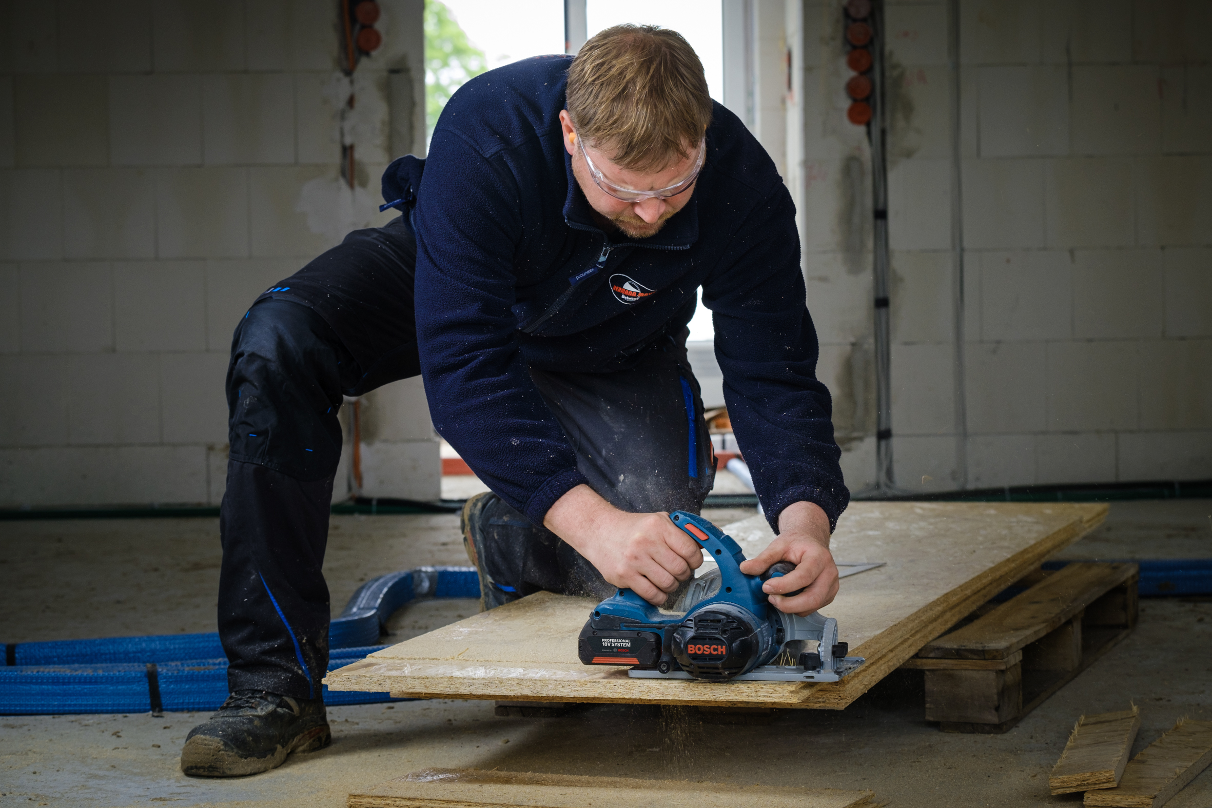 Biturbo tools and ProCore18V batteries for power-intensive jobs: Bosch Professional 18V System in use at Maue Wohnbau GmbH