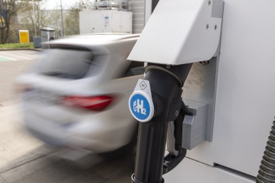 Hydrogen fuel dispenser