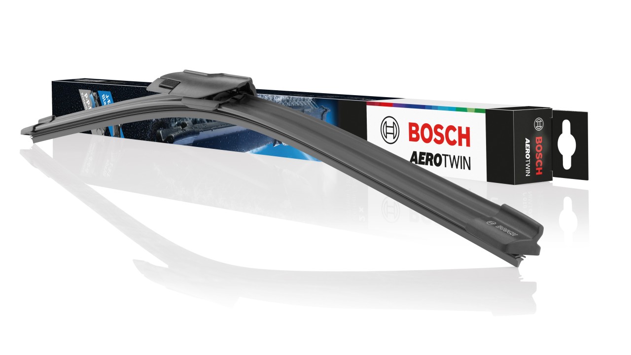 New Bosch Aerotwin J.E.T Blade with spray nozzles integrated in wiper blade  - Bosch Media Service