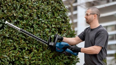 New growth in the Professional 18V System: Professional outdoor equipment from Bosch
