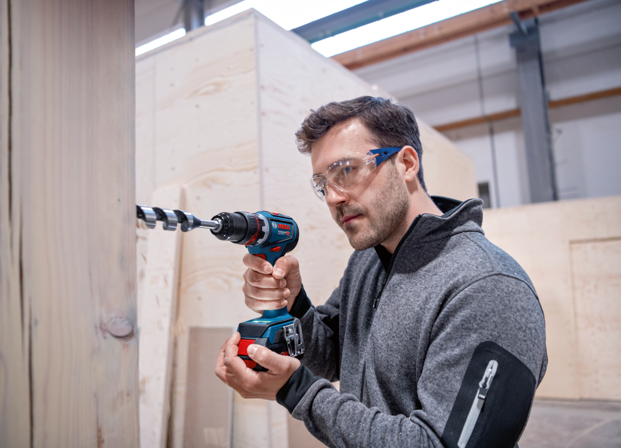More powerful: FlexiClick drill driver from Bosch with metal drill chuck attachment