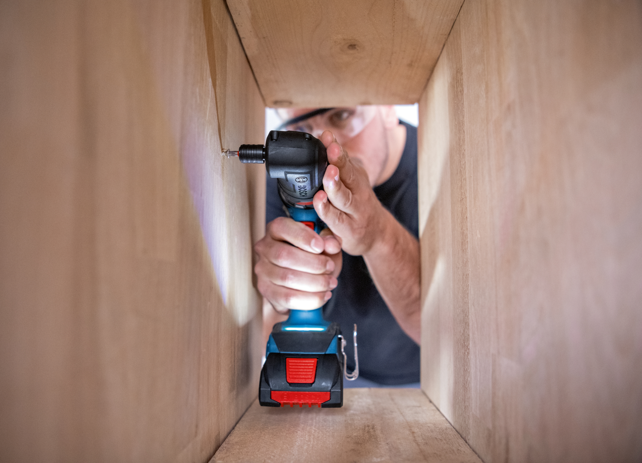 More compact: FlexiClick drill driver from Bosch with right-angle attachment