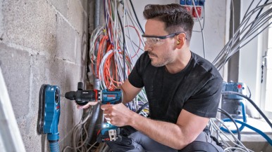 Strong addition to the Professional 18V System: New professional FlexiClick dril ...