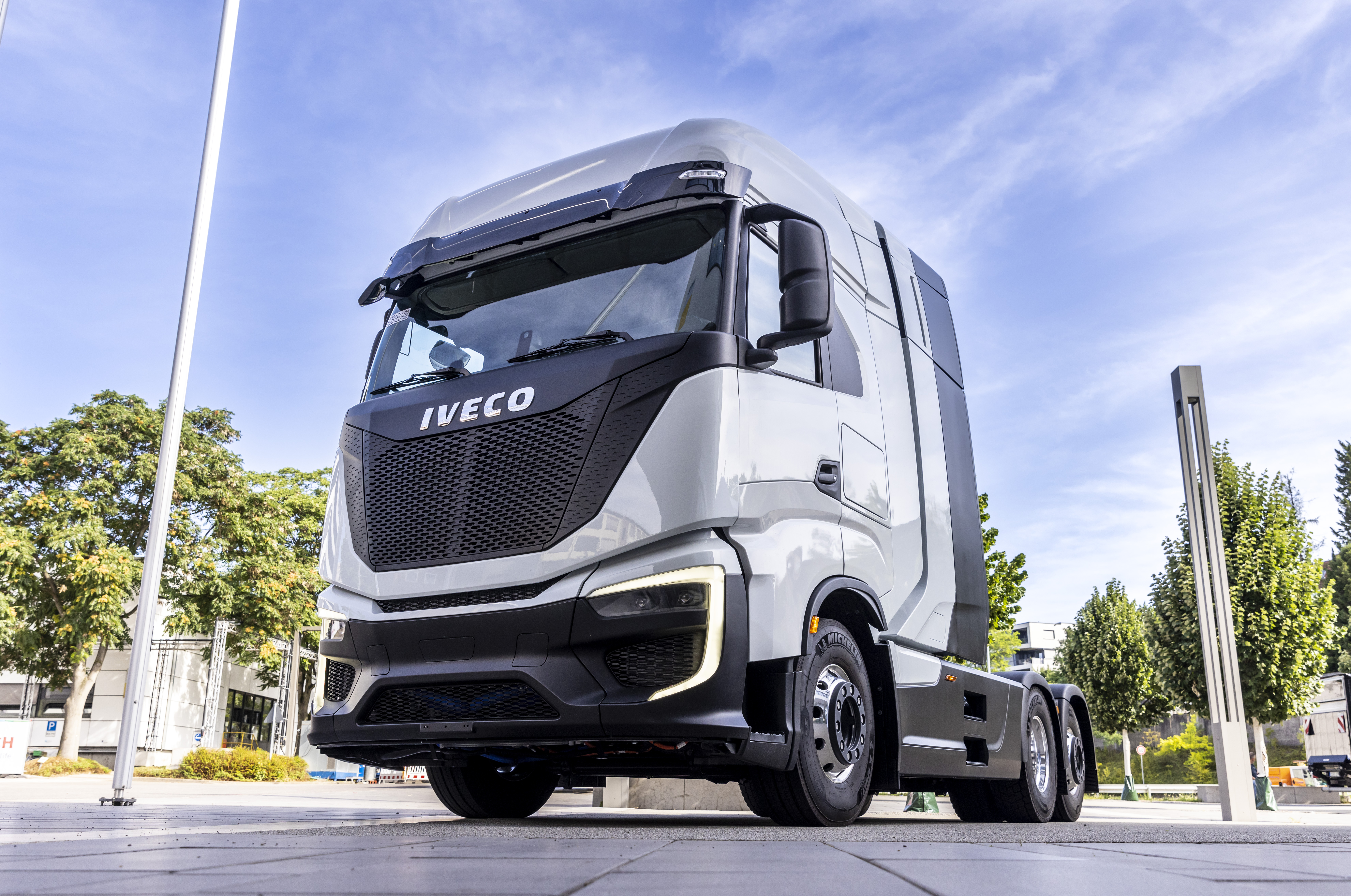 IVECO Heavy Duty FCEV – hydrogen-powered truck for Europe