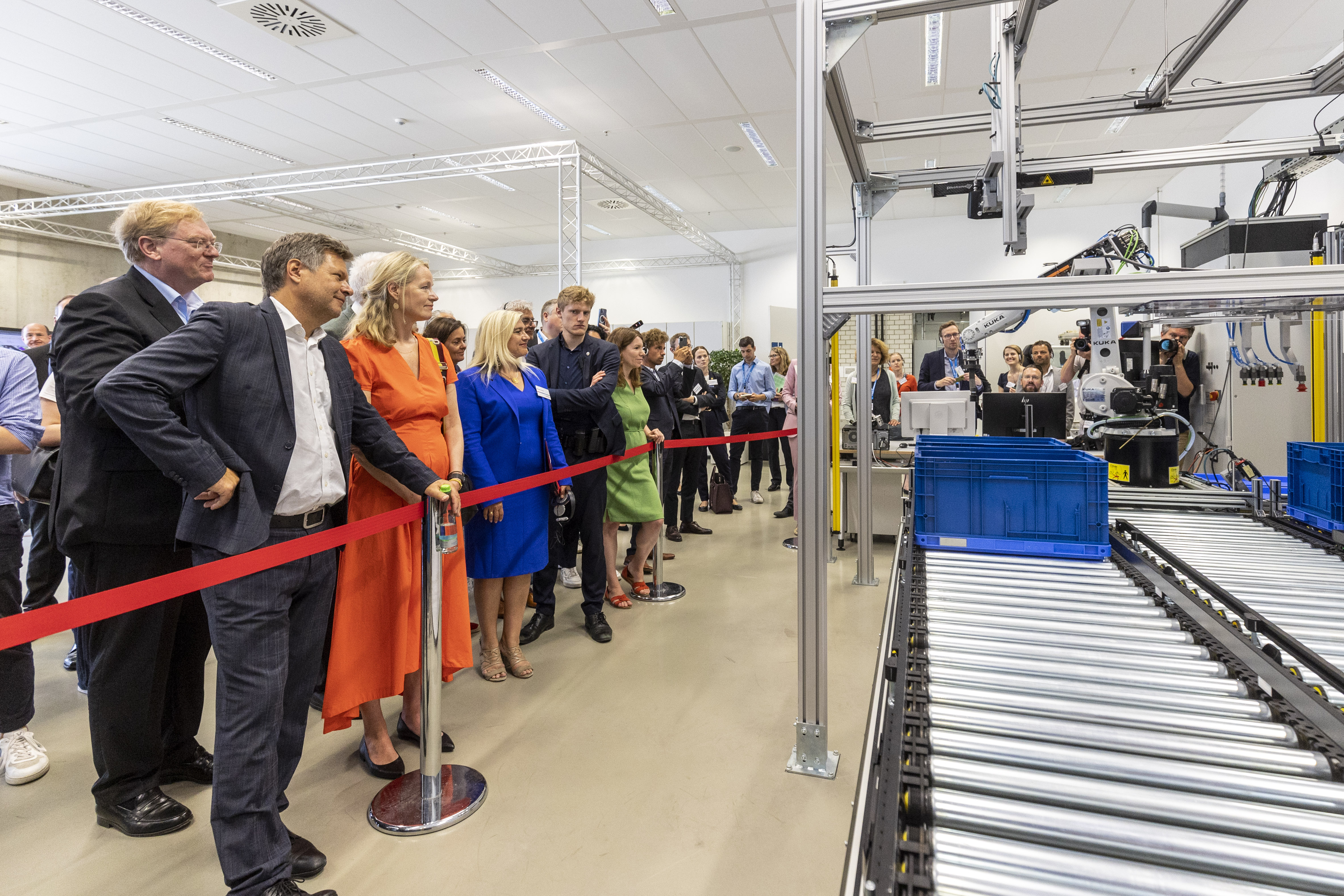Robert Habeck, federal minister for economic affairs visits Bosch in Renningen.