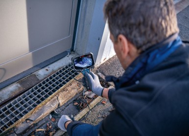 Schneller Blick in Rohre, Abflüsse oder Schächte: Zwei neue Inspektionskameras v ...