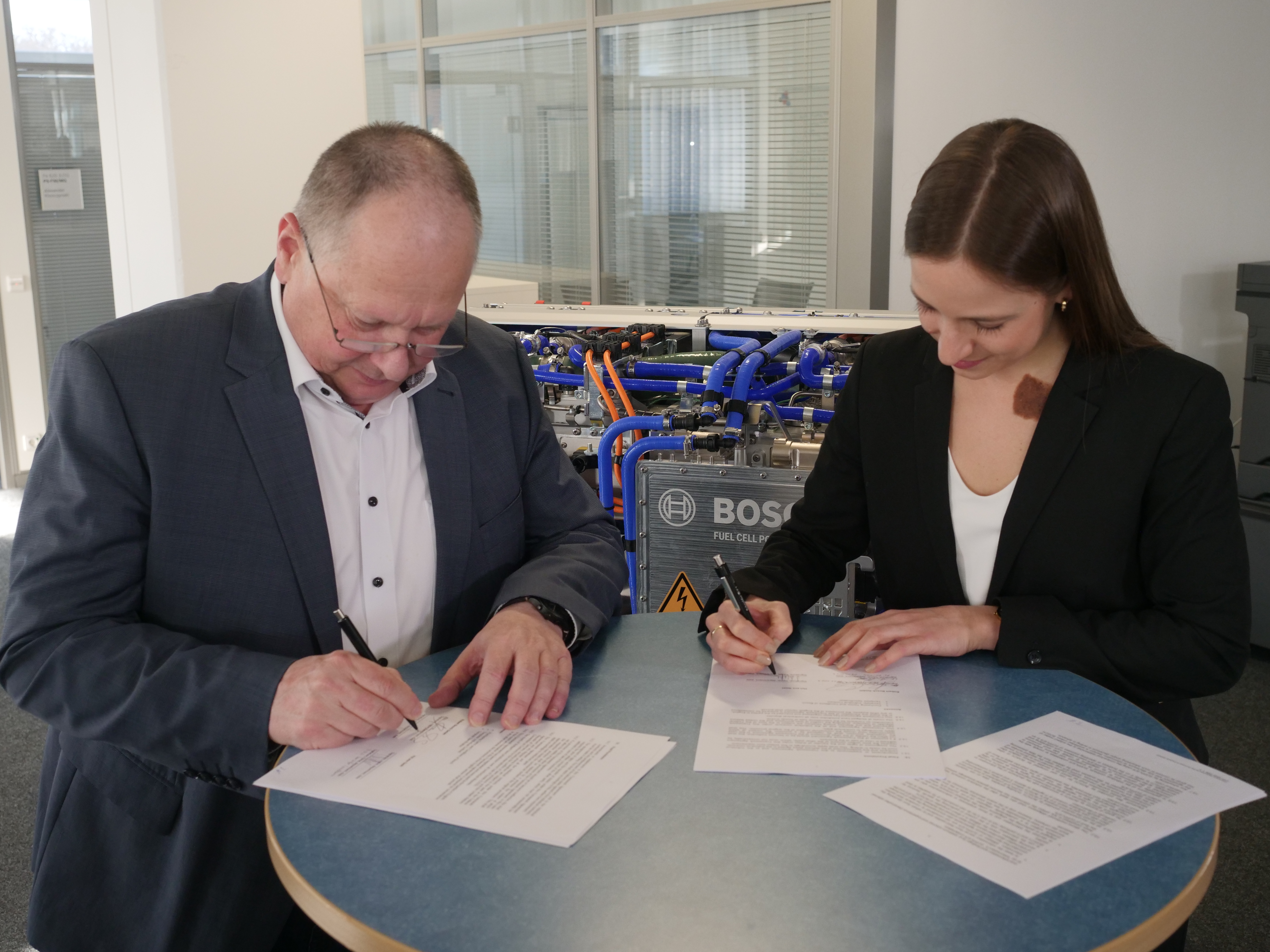 Vertragsmodell zwischen Bosch und dem Mobilitätsanbieter Hylane ermöglicht die Rücknahme von Stacks