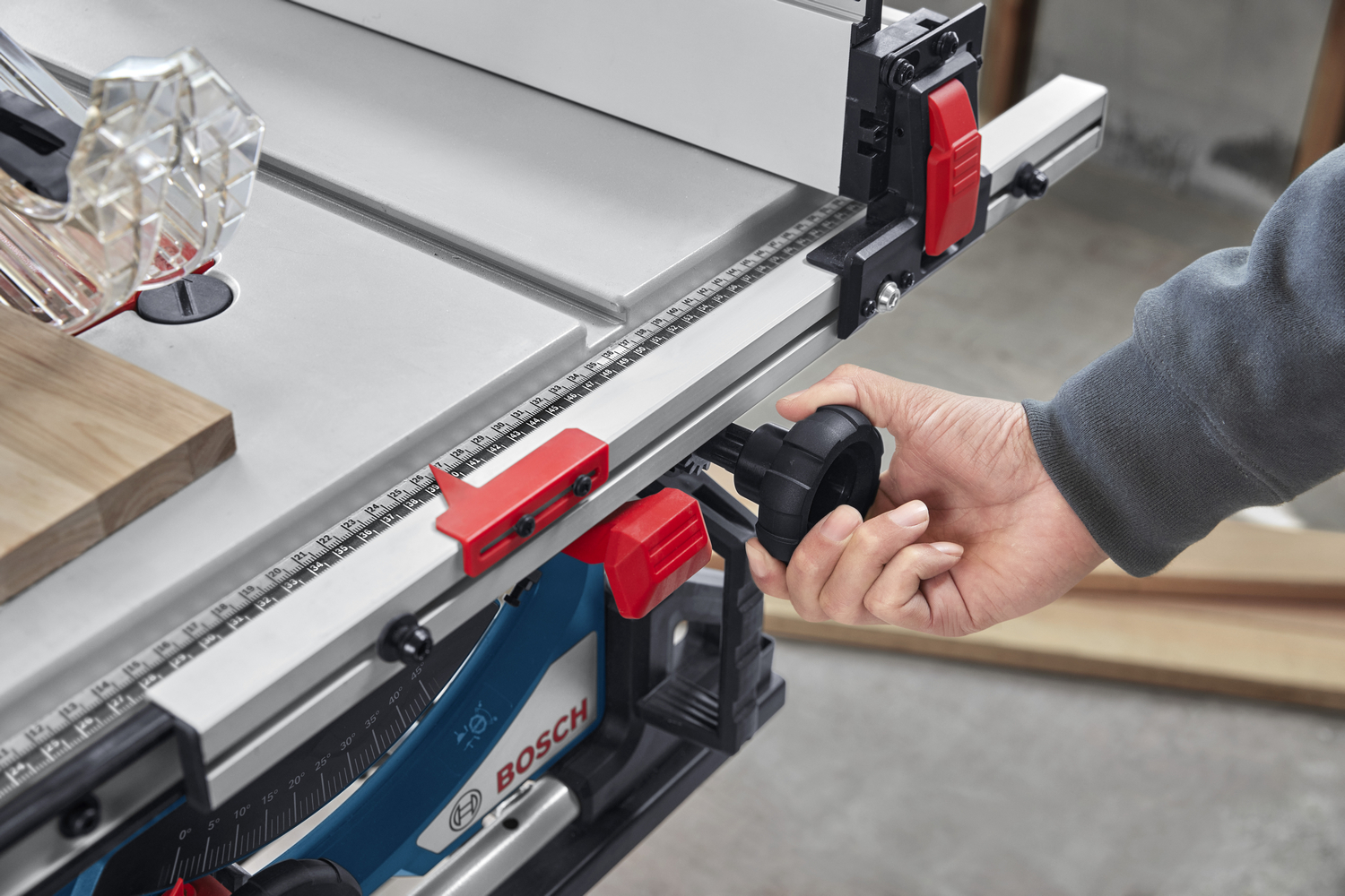Rack-and-Pinion Guided Parallel Guide