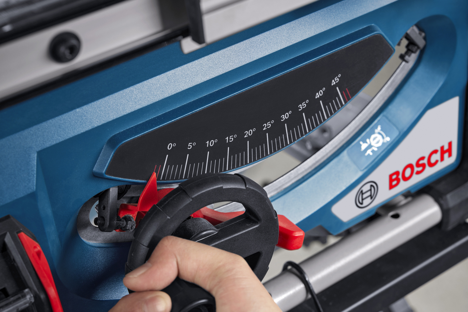 Saw Blade Adjustment.