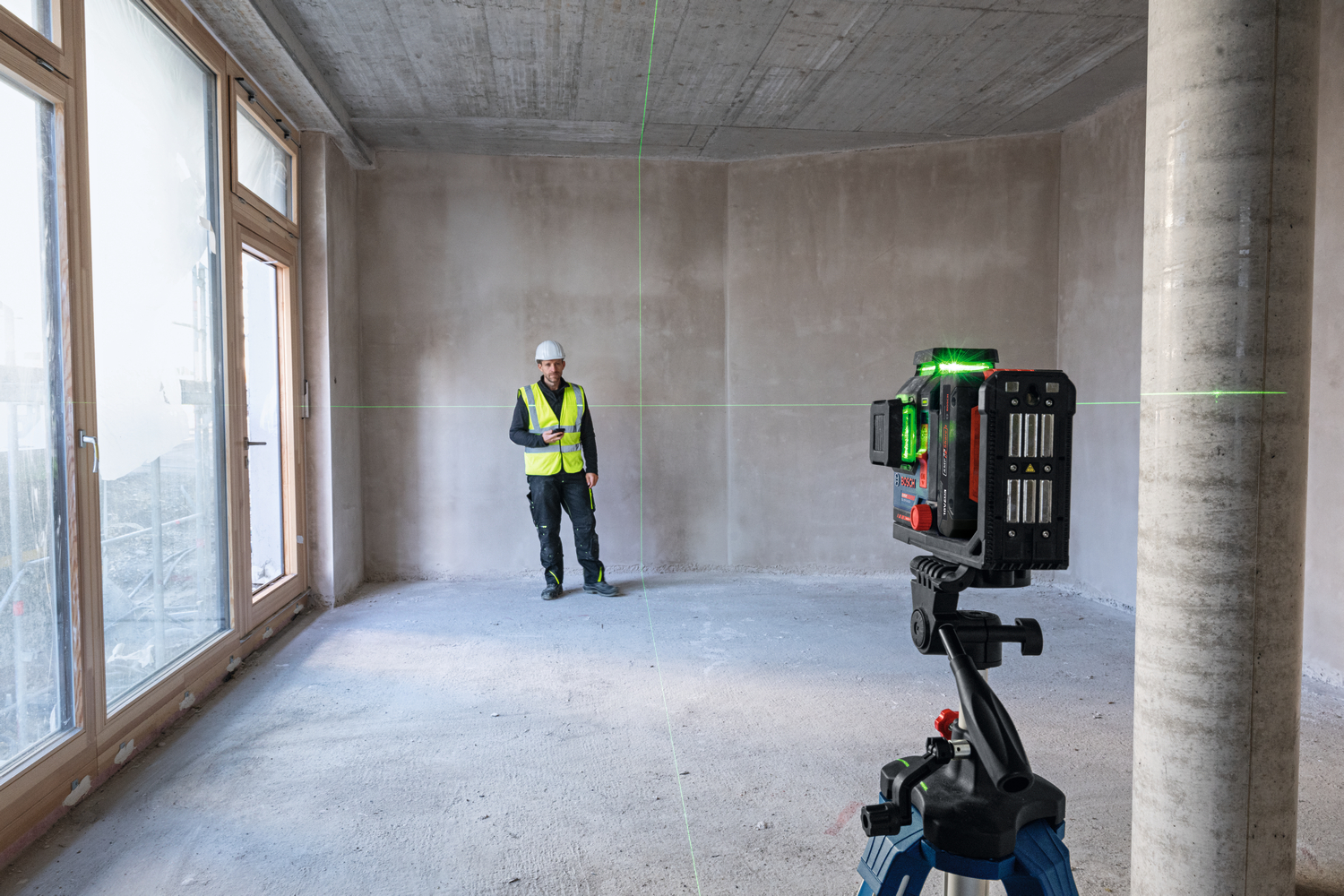 EXPERT EXLL18V-120-33CG with Levelling Remote App