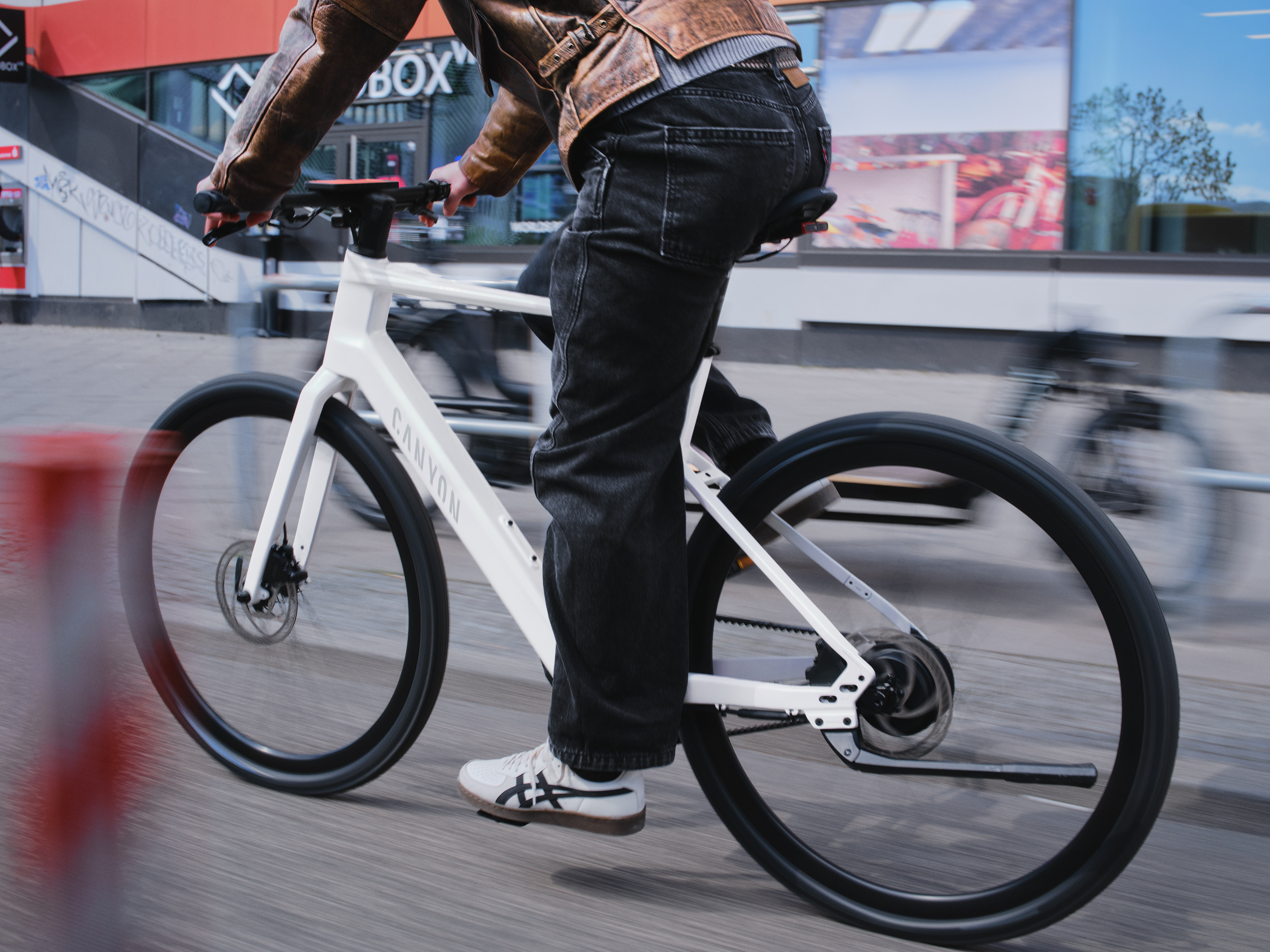 Bosch eBike Systems launches first hub motor in the smart system 