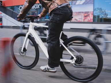 Bosch eBike Systems launches first hub motor in the smart system 