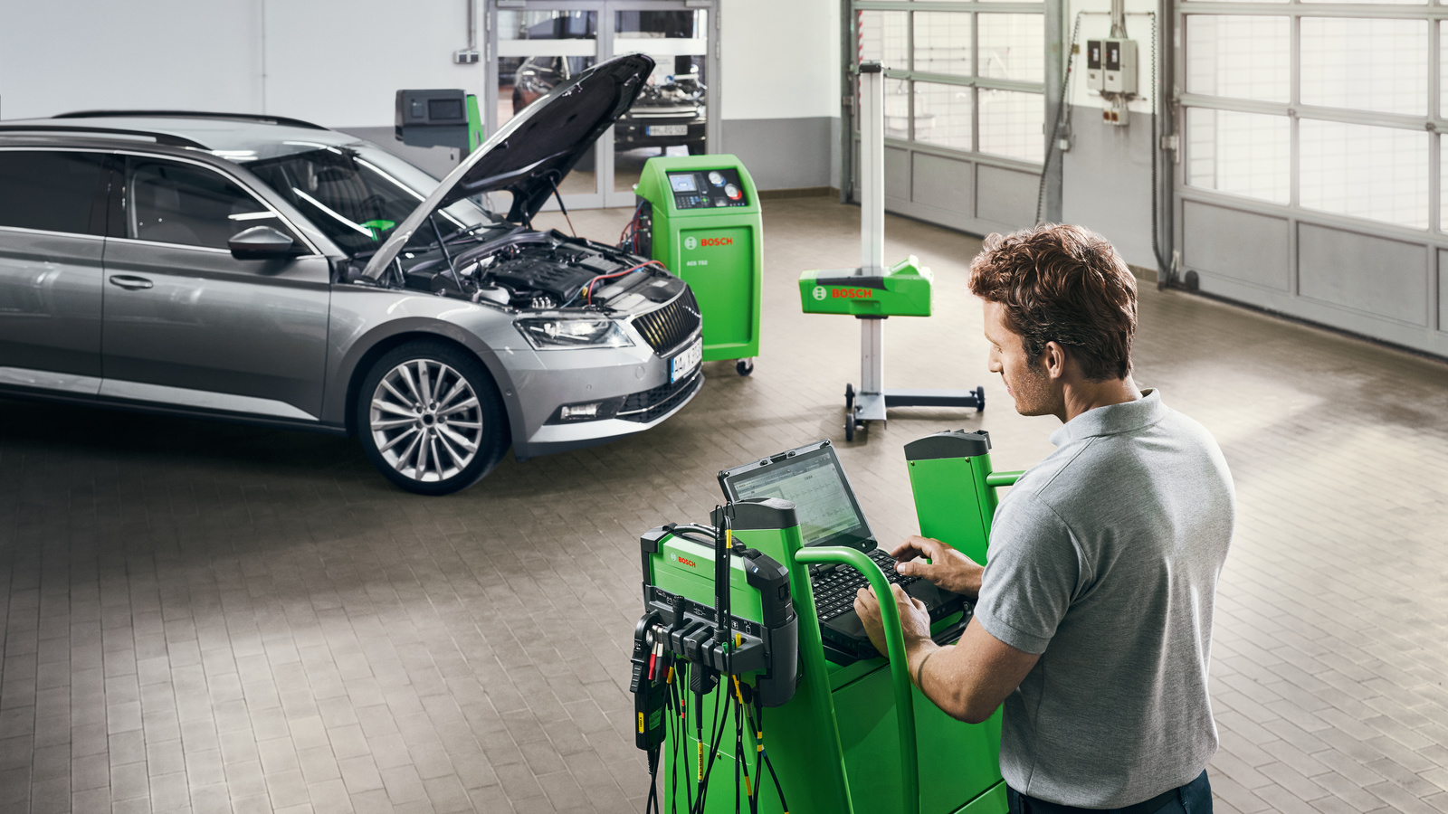Automechanika 2016 Bosch Expands Its Portfolio With Connected