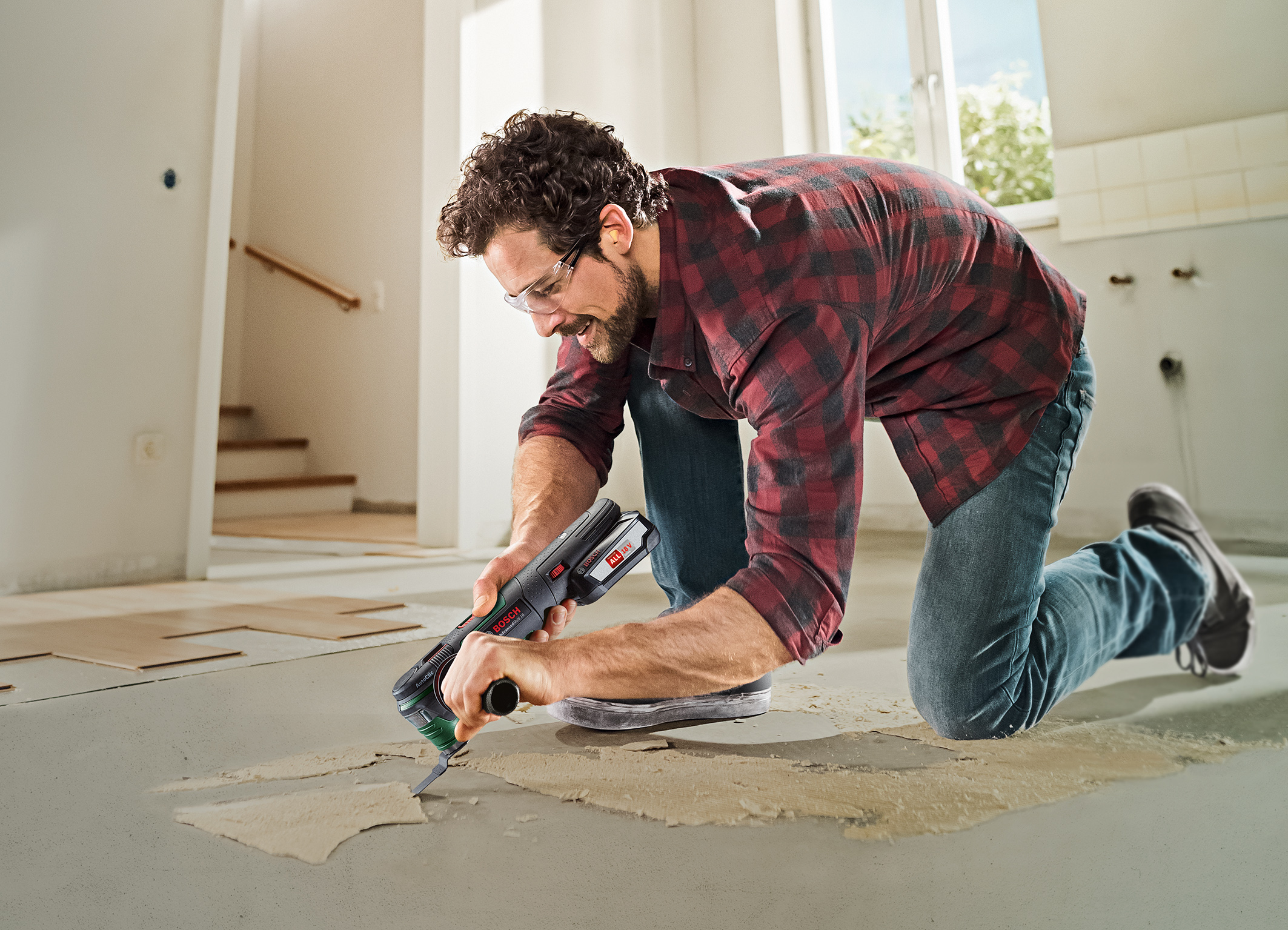 Powerful all-rounder from Bosch: quick and convenient work with the AdvancedMulti 18