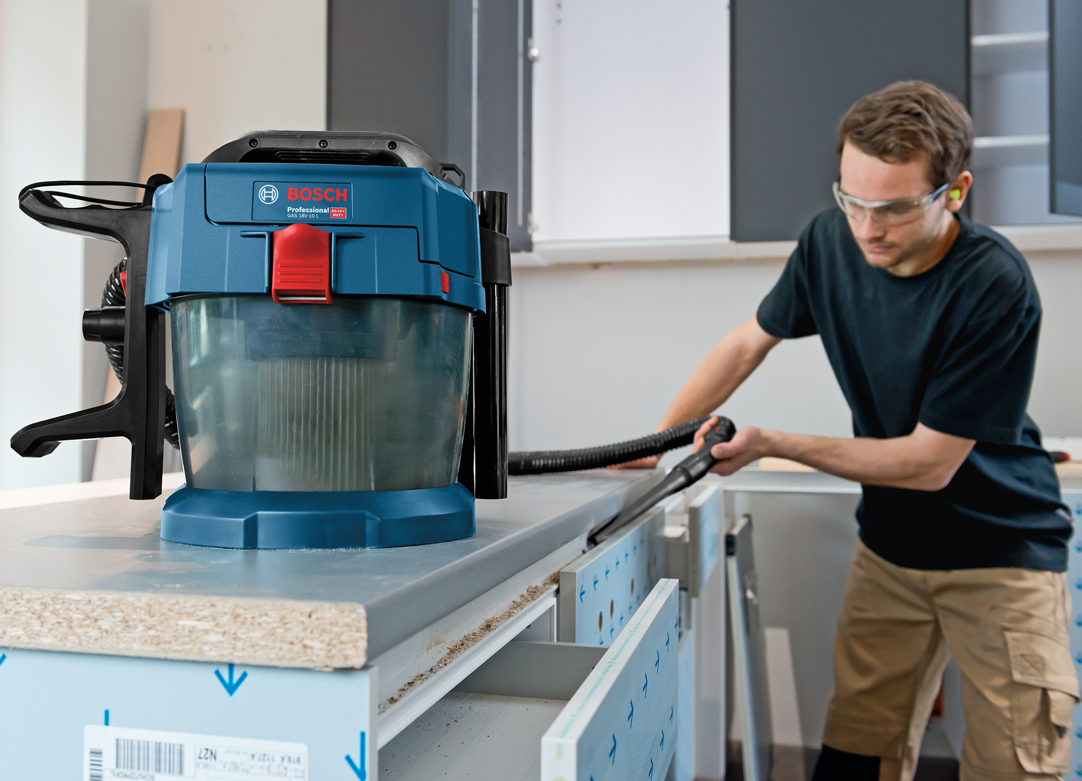 Wet/dry extractor for almost every application: the GAS 18V-10 L Professional from Bosch for professionals 